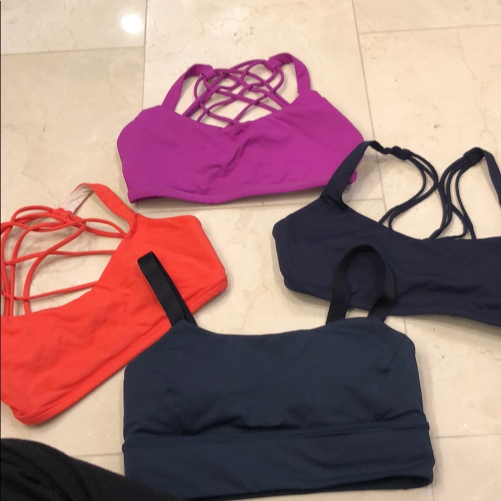 Lululemon lot of sports bra in excellent condition